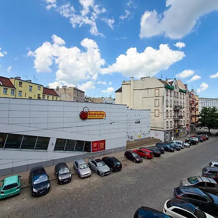Jedności Narodowej Urban By Bookinghost